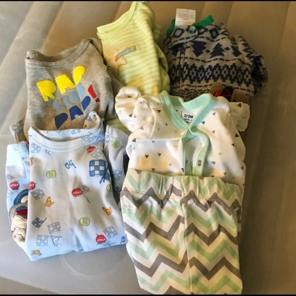 Carters 6 piece Baby boy Bundle size 0-3 mo - Picture 2 of 9